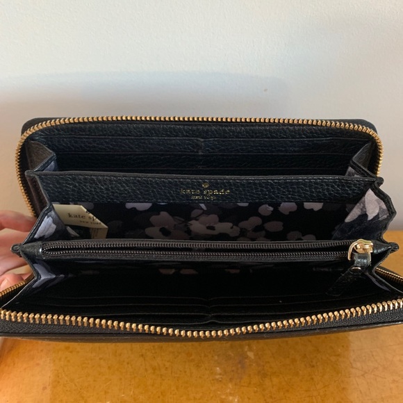 Kate Spade Wallet - Picture 2 of 3